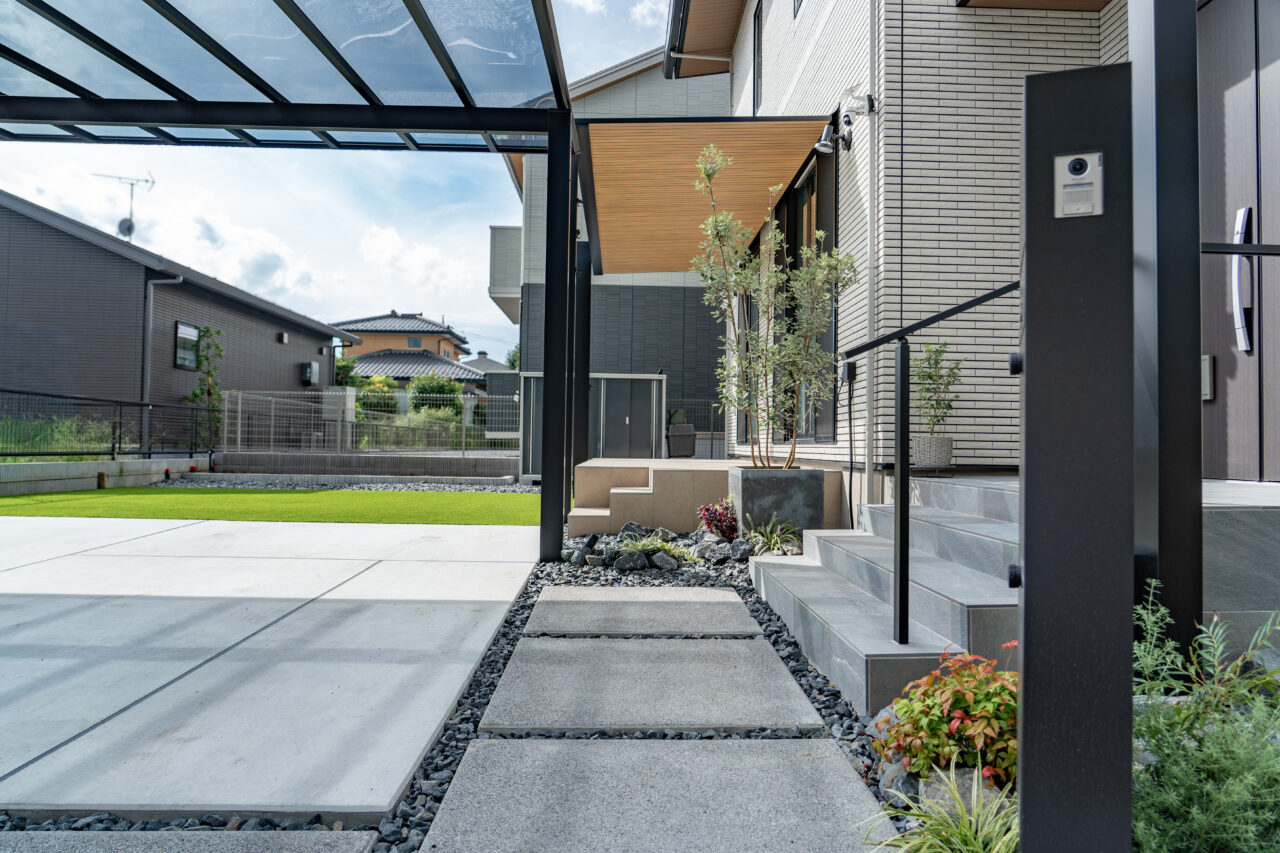 【栃木県 小山市】意匠×機能 ハイブリッドモダンガーデン 2 洗出しコンクリート